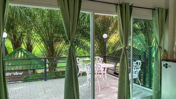 Superior Family River View | Rideaux occultants, Wi-Fi gratuit, draps fournis