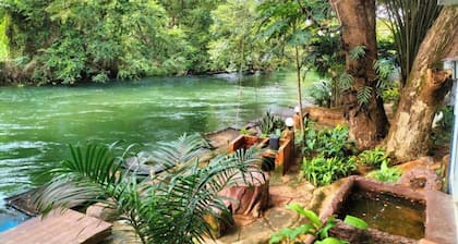 Baan LungYod Resort
