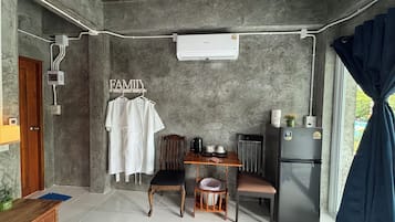 Grand Superior Riverfront | Rideaux d’obscurcissement, accès au Wi-Fi (inclus), literie fournie