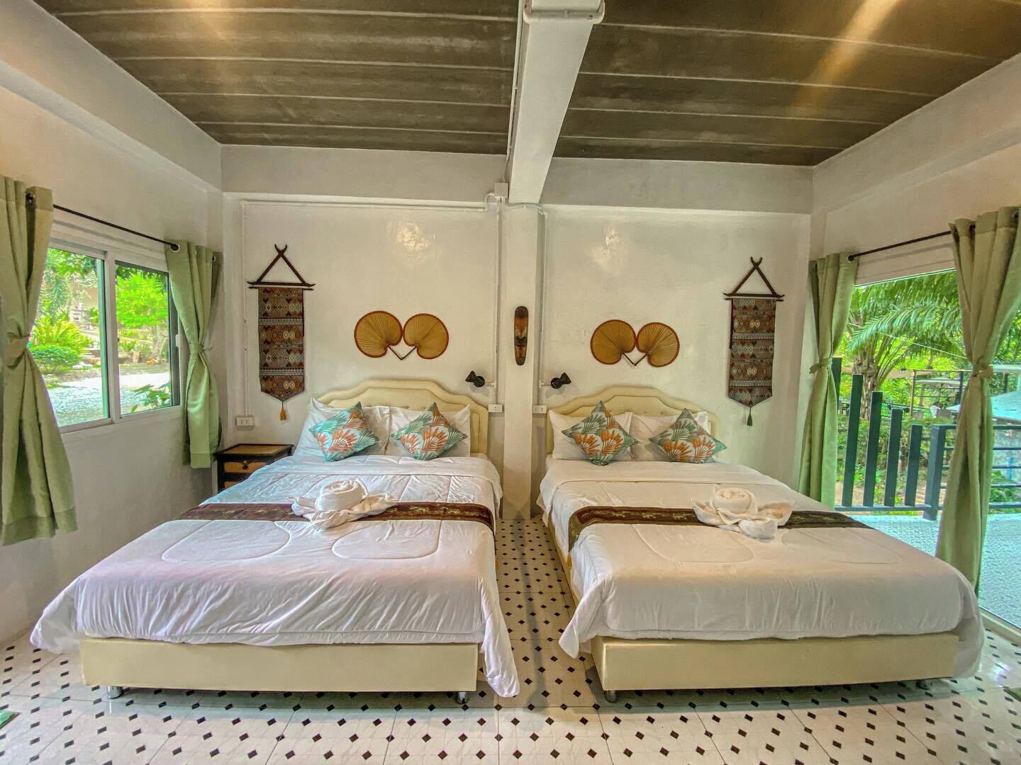 Superior Family River View | Free WiFi