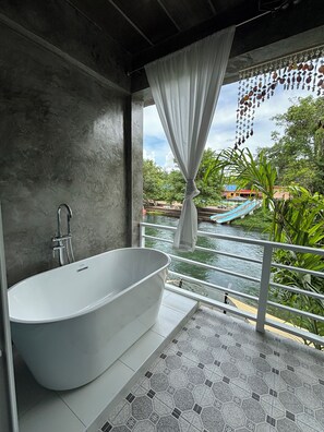 Balcony - Baan LungYod Resort (Kaeng Krachan)