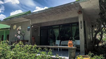 3 Bedroom Family | Free WiFi