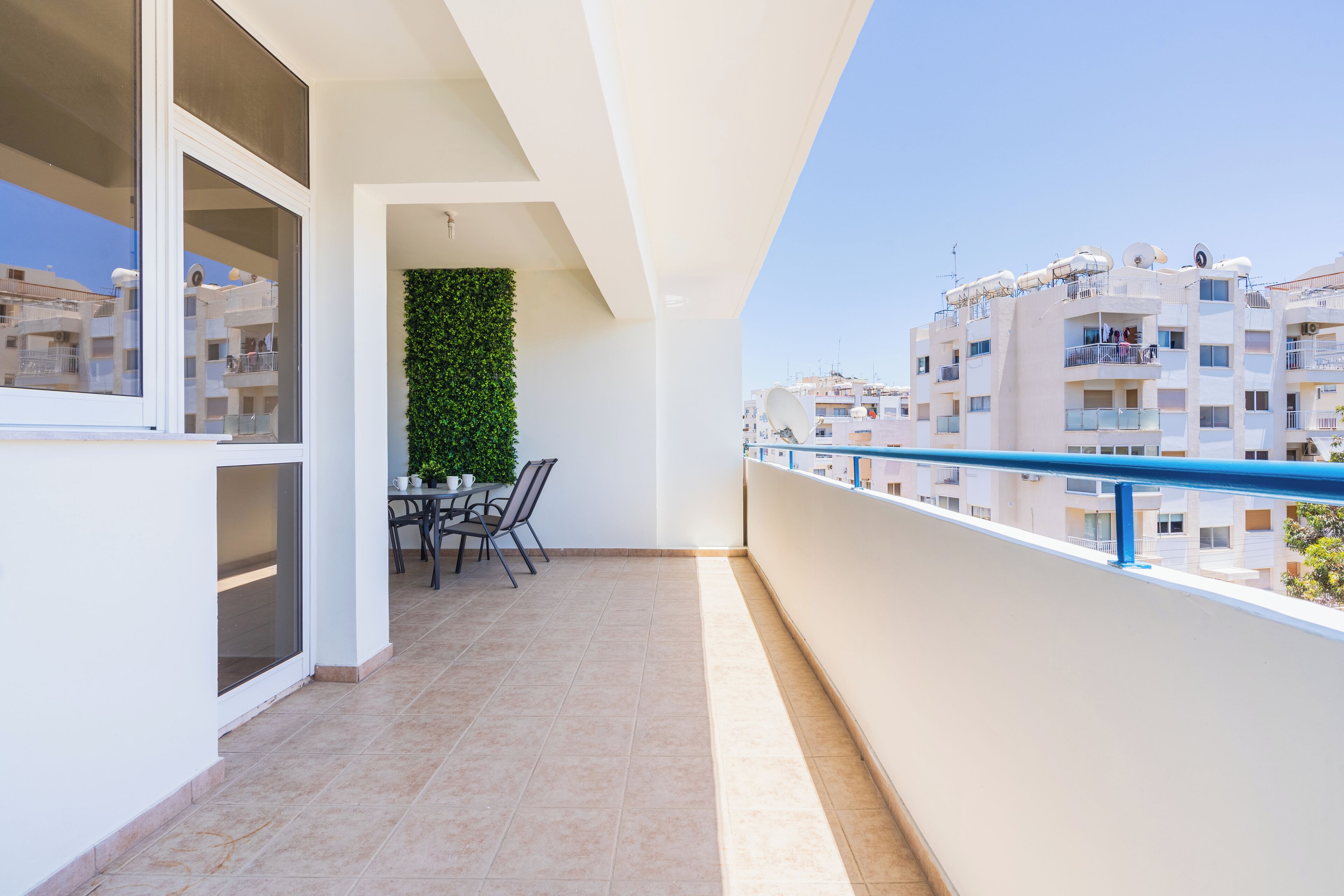 Apartment, 2 Bedrooms, Kitchen, City View | Outdoor dining