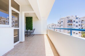 Apartment, 2 Bedrooms, Kitchen, City View | Outdoor dining - Yellow Canvas 2-BR & Balcony in Larnaca (Larnaca)