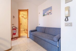 Interior - Summer seaview (Alghero)