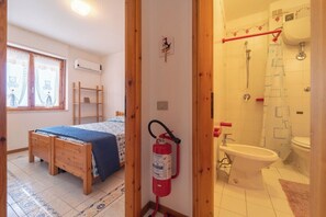 Shower, bidet - Summer seaview (Alghero)
