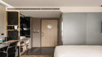 Habitación estándar doble, 1 cama doble | Caja fuerte, sistema de insonorización, wifi gratis