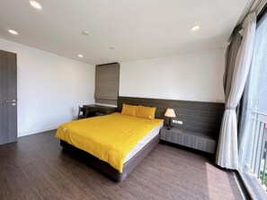 Apartamento superior, 2 habitaciones, balcón | Escritorio y wifi gratis