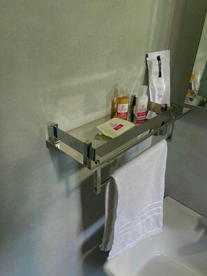 Towels, soap, shampoo, toilet paper - C SUITES 1248 Breda (Pune)