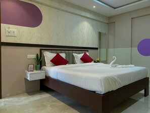 Free WiFi - C SUITES 1248 Breda (Pune)