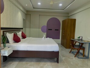 Free WiFi - C SUITES 1248 Breda (Pune)