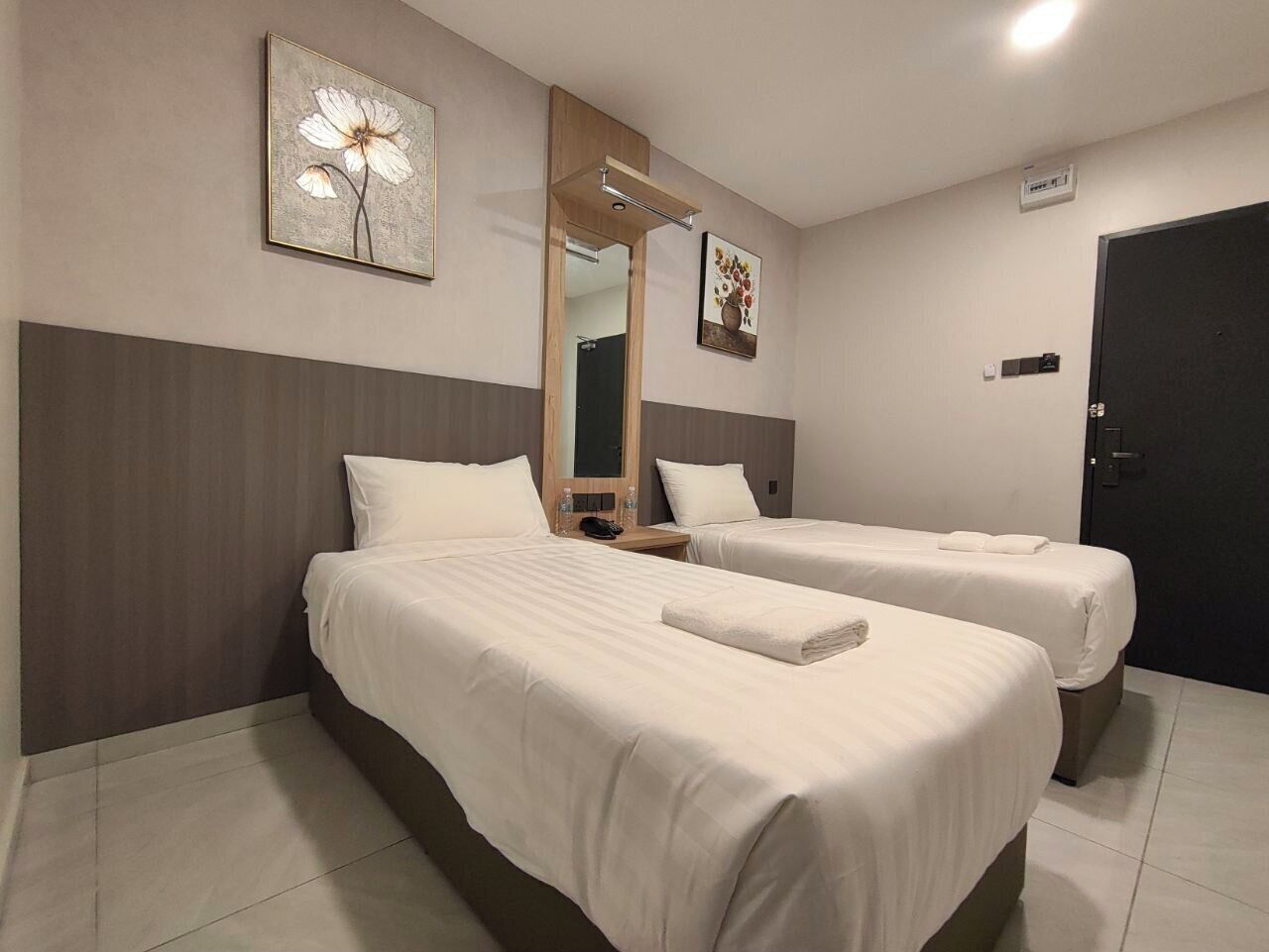 Twin Room | Free WiFi