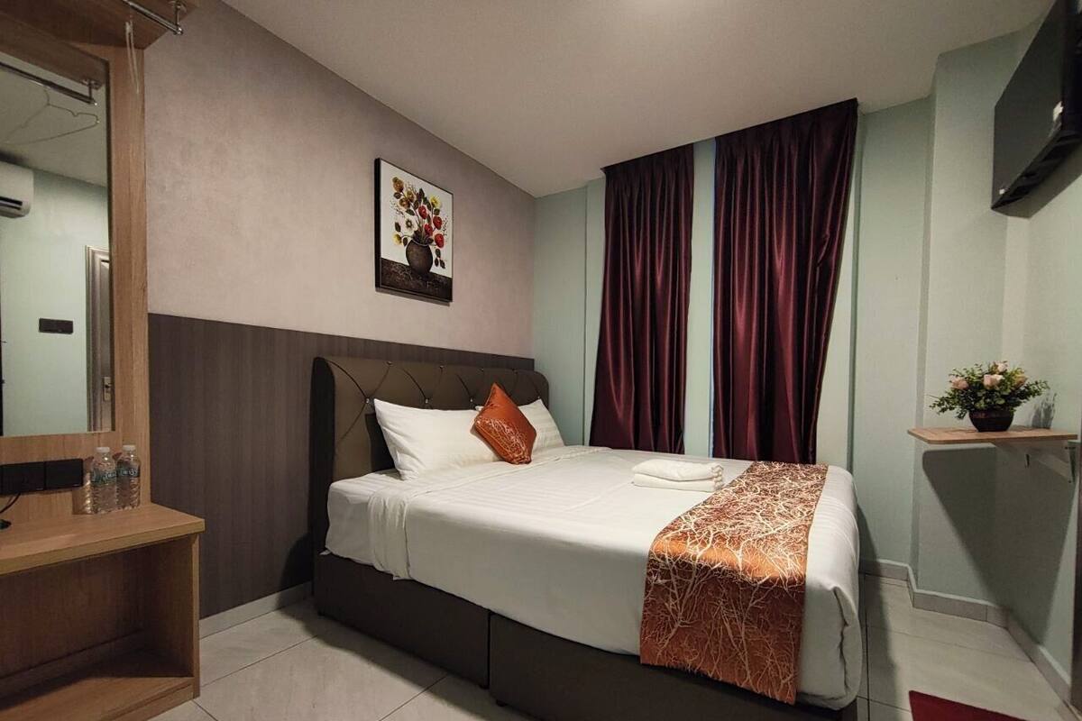 Deluxe Double Room | Free WiFi