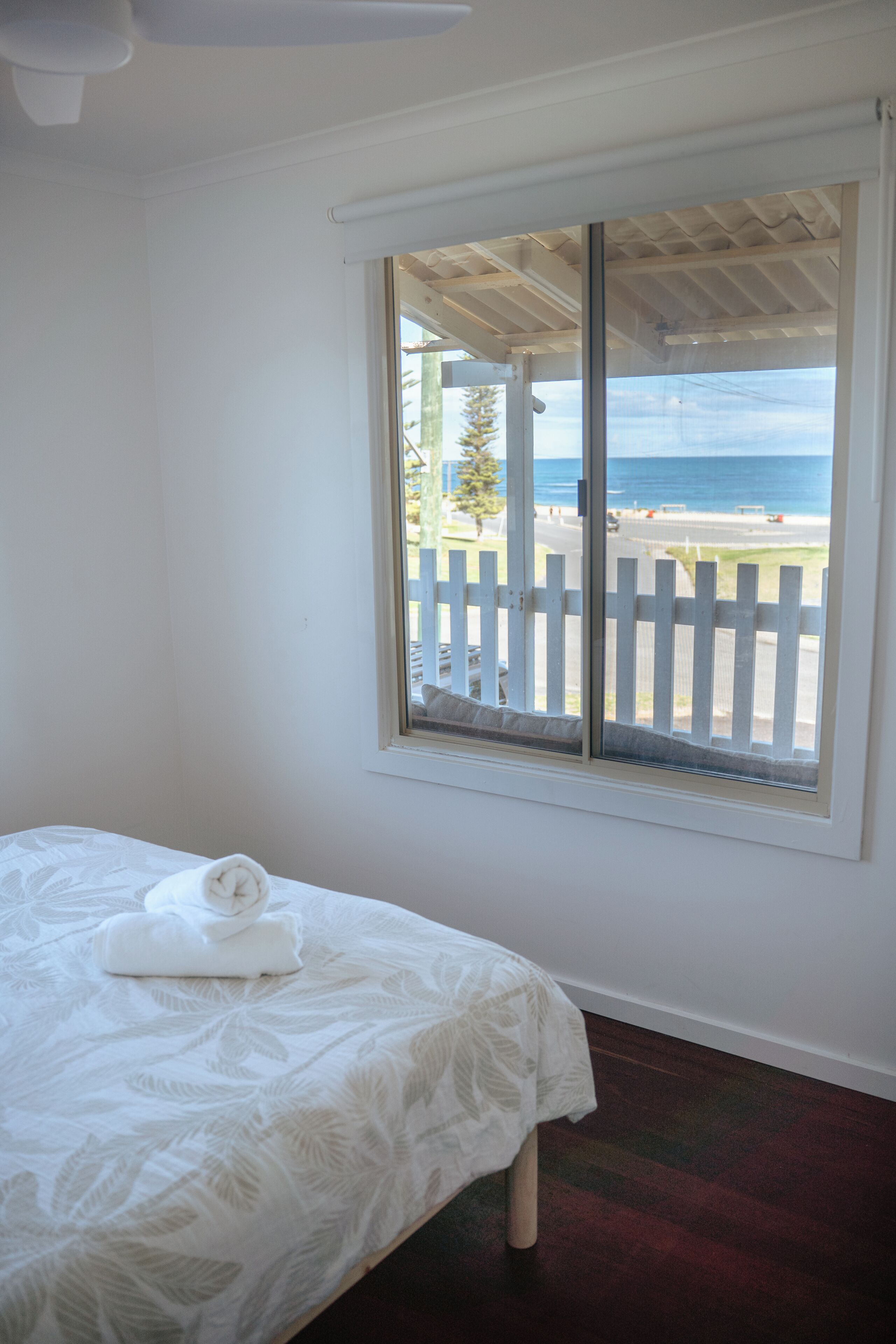 5 bedrooms, desk, iron/ironing board, travel cot
