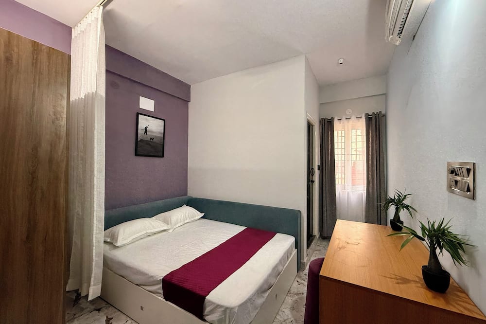 C SUITES Colive 1263 Bren