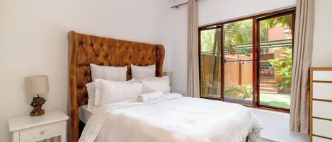 Strykejern/-brett, internettilgang og sengetøy