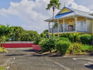 Exterior - Seaside - Vue océan et plage (Le Moule)