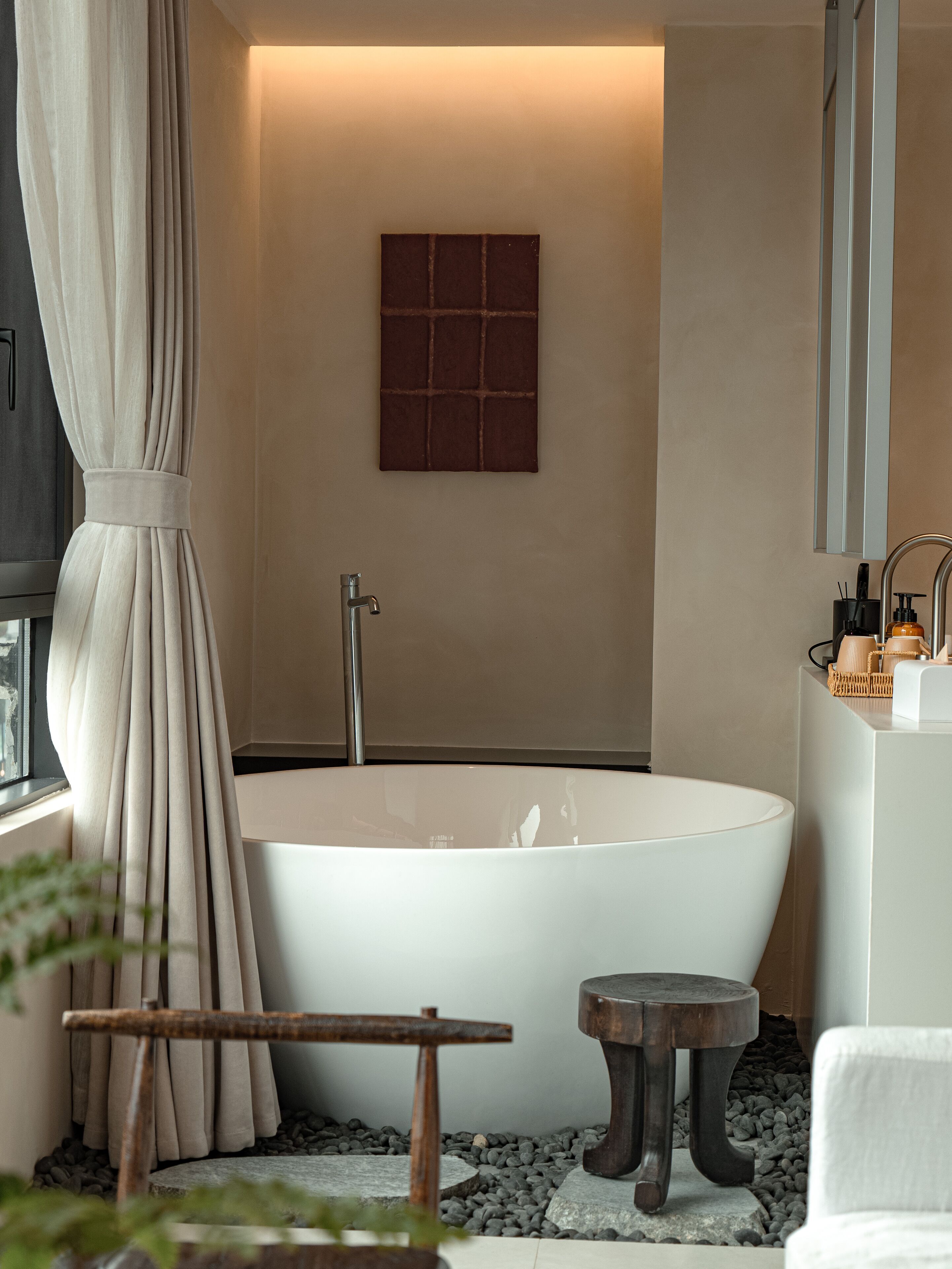 Family Twin Room, Multiple Beds, City View | Bathroom