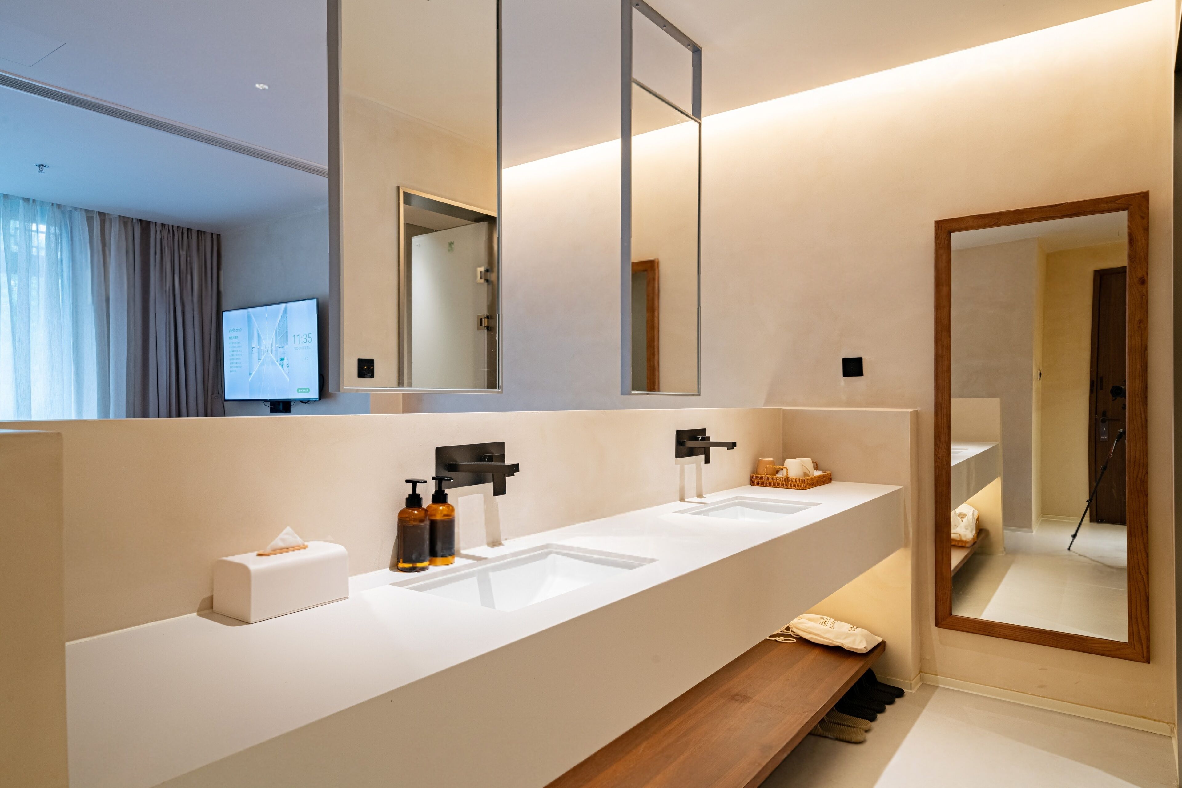 Classic Single Room, City View | Bathroom