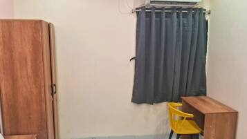 Skrivebord og wi-fi (inkludert)