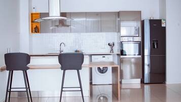 Apartment, 2 Bedrooms, Balcony | Private kitchen