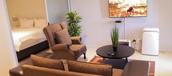 自由廣場城市公寓  