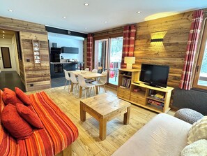 TV, books - Charming 6-person family apartment with all comforts, baby kit provided (Arâches-la-Frasse)