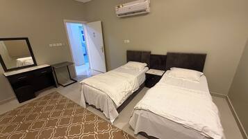 مكتب ومساحة عمل للكمبيوتر المحمول وواي فاي مجانًا