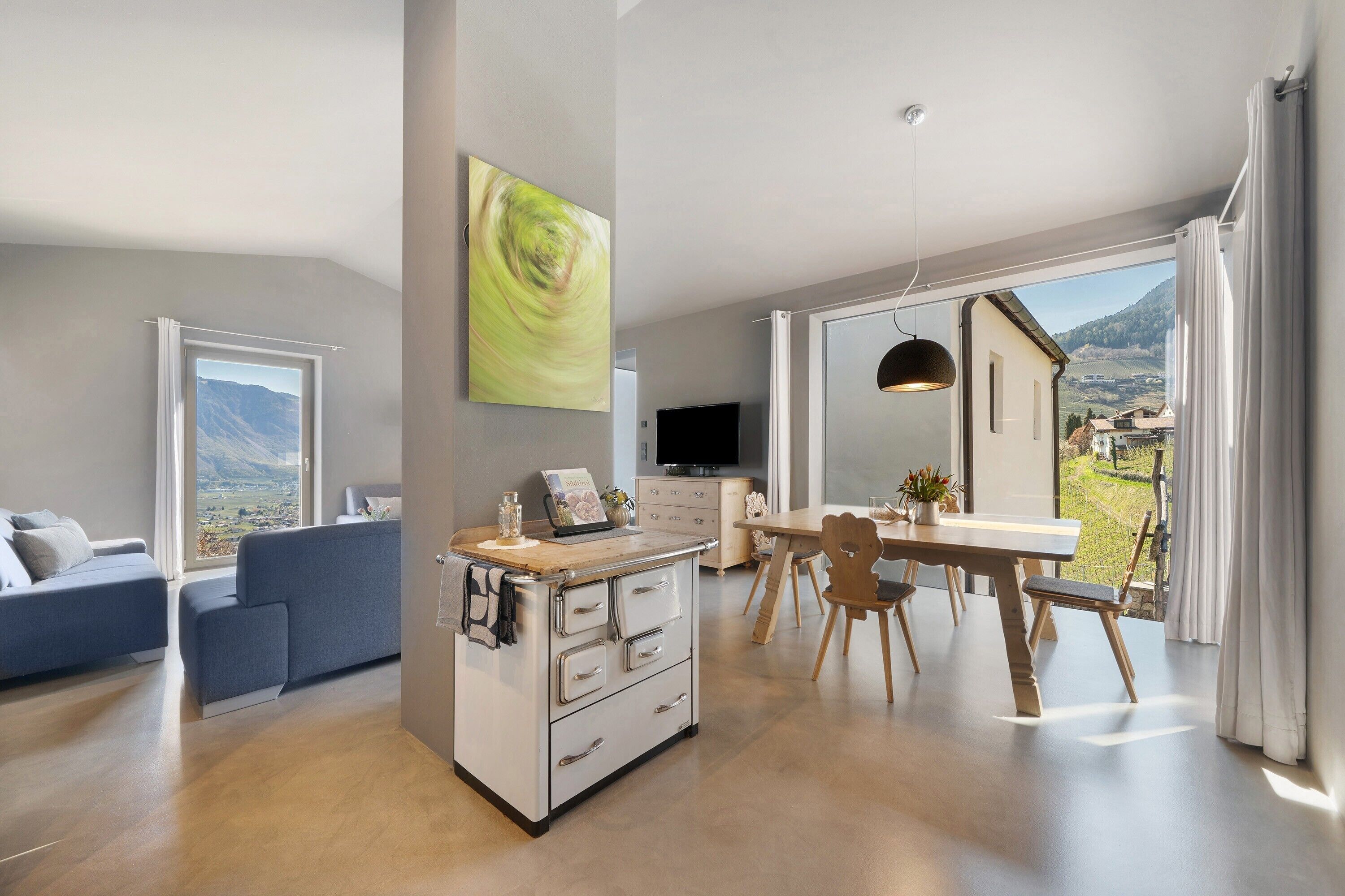 Fernseher, Tischtennisplatte