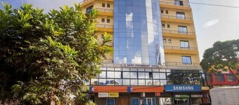 Meru Paramount Hotel
