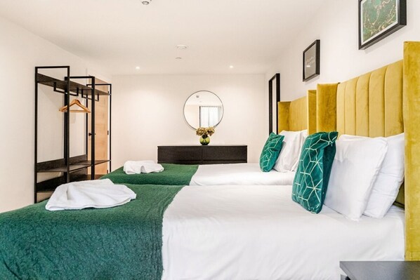4 Schlafzimmer, Bügeleisen/Bügelbrett, Reisekinderbett, kostenloses WLAN