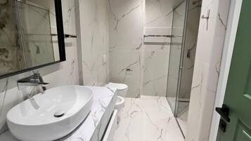 Apartment | Bathroom