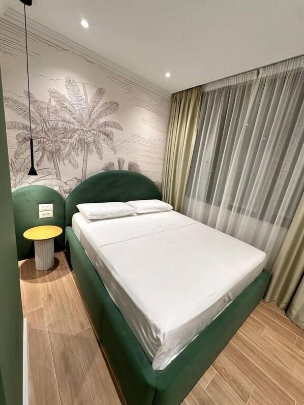 Room - The Golden Luxury Downtown One (Tiranë)