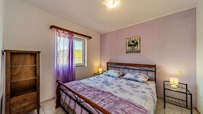 Free WiFi, bed sheets - Apartman Roza 1 by Villas Guide (Vela Luka)