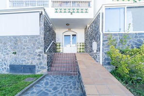 Exterior detail - 0146-PATTAYA Apartment with canal view (Empuriabrava)