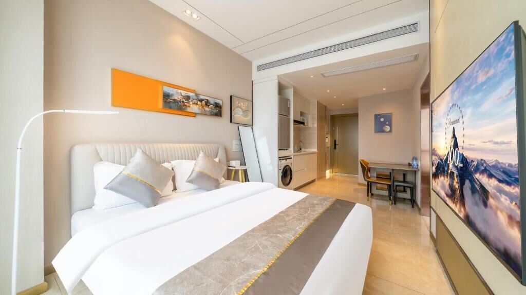 Familjelägenhet - 2 sovrum - kök - utsikt mot staden | Skrivbord, arbetsyta för laptop, mörkläggningsgardiner och ljudisolering