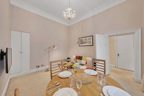 Interior - A Premium Mayfair Apartment (London)