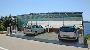 Property grounds - Waterfront house Kata by Villas Guide (Smokvica)