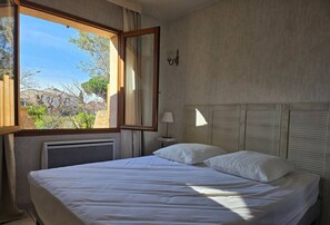 3 bedrooms, iron/ironing board, bed sheets - Maison Zen & plage, calme proche centre et plages (La Londe-les-Maures)