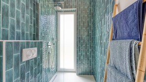 Shower, hair dryer, towels - Villa Menta 4 by Villas Guide (Malinska)