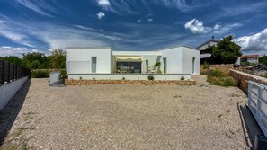 Exterior - Villa Menta 4 by Villas Guide (Malinska)