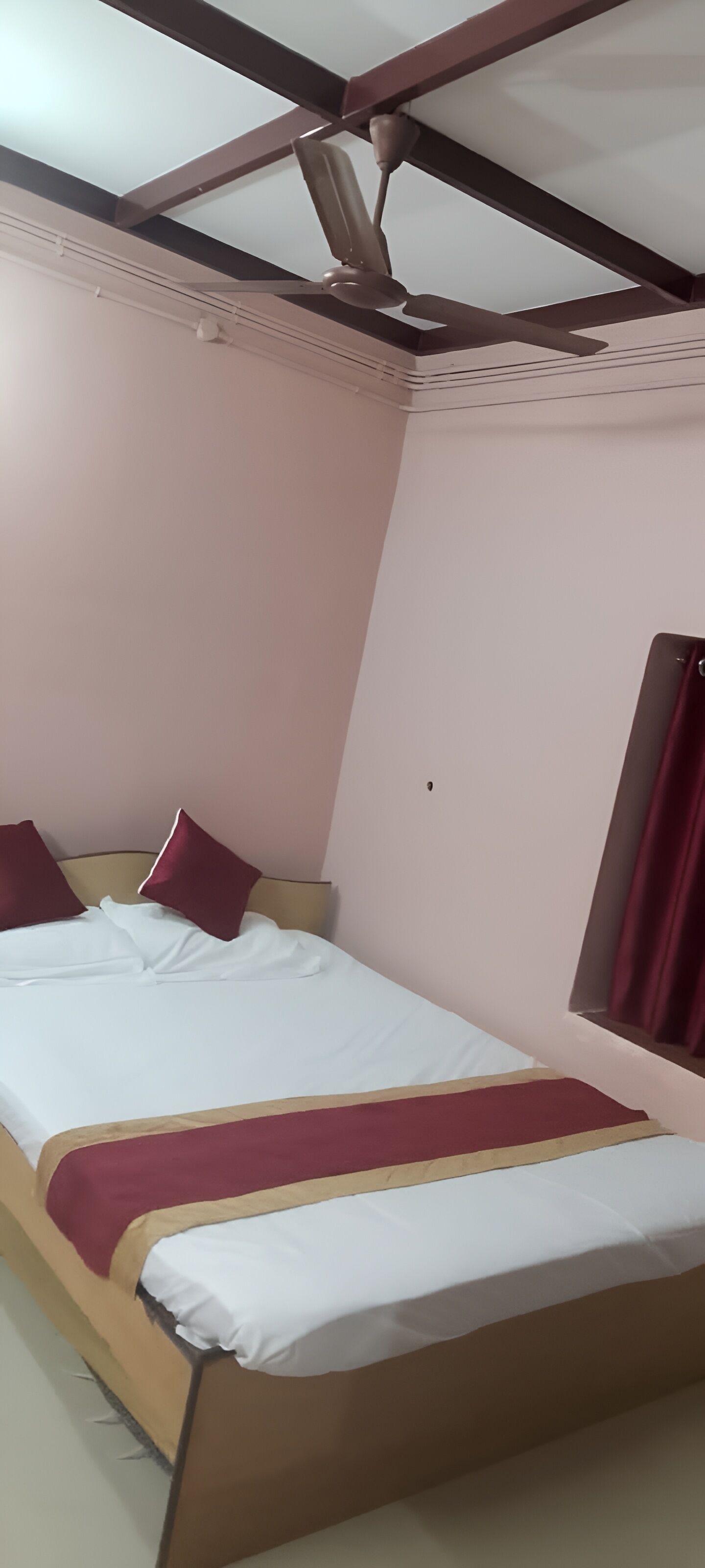 Basic Double Room, Garden View | Free WiFi