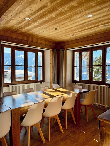 Chalet individuel familial de 5 chambres situé dans la RosièreCentre.