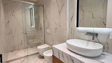 Apartment | Bathroom