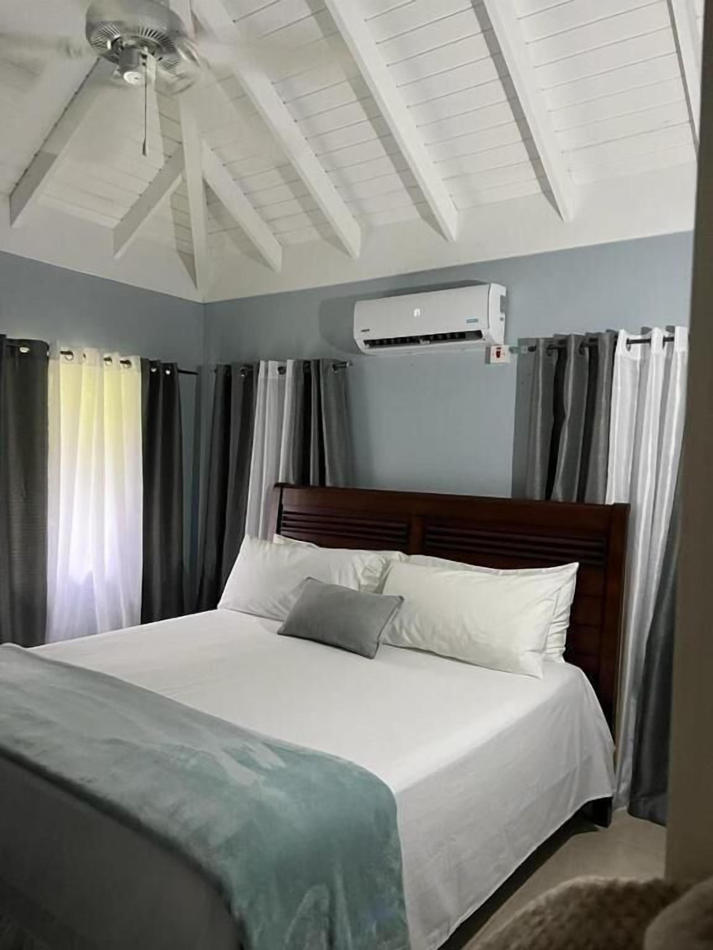 Egyptian cotton sheets, premium bedding, pillow-top beds