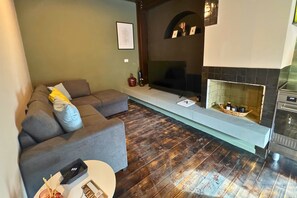 Smart TV - Santa Rosa Stables. Modern house in old barn, 5 minutes from historic center (Firenze)