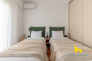 Ferros/tábuas de passar roupa, Wi-Fi, roupa de cama