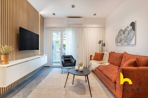 Fernseher, Stereoanlage