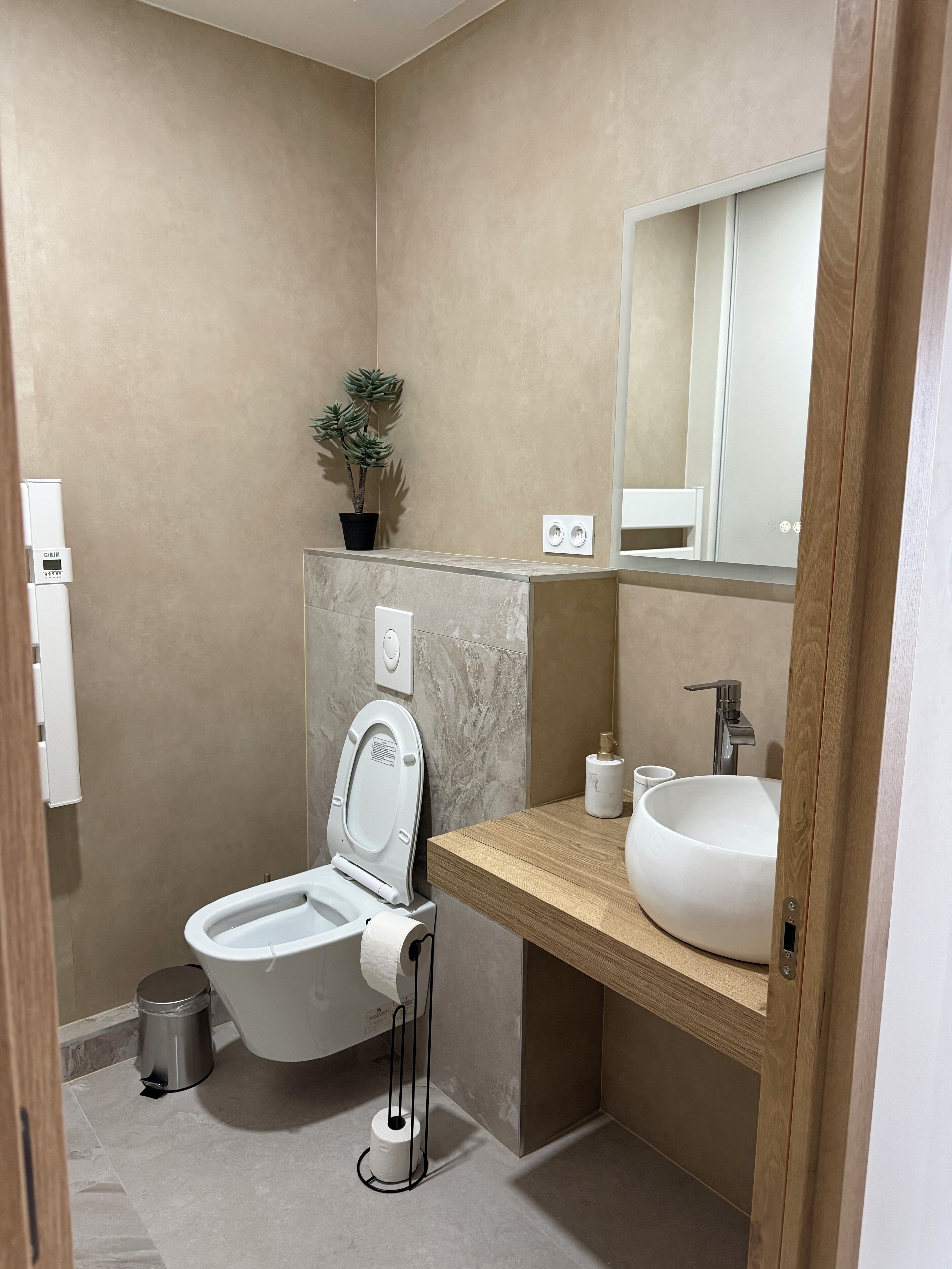 Bruser, boblebadekar, hårtørrer, håndklæder