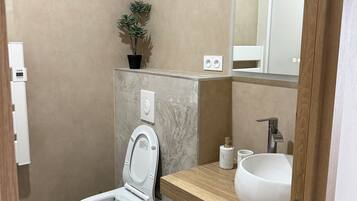 Bruser, boblebadekar, hårtørrer, håndklæder